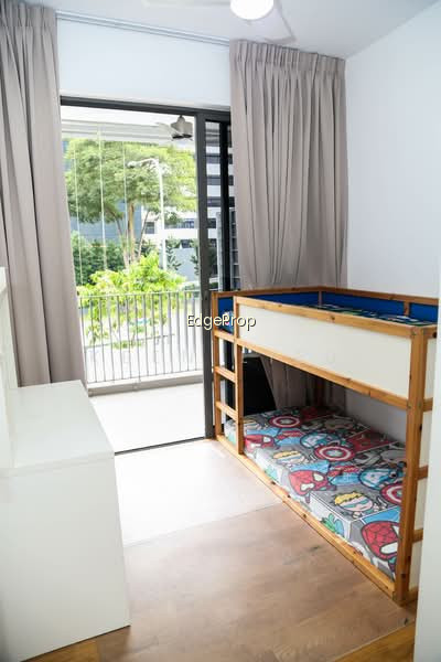 STRATUM photo 5