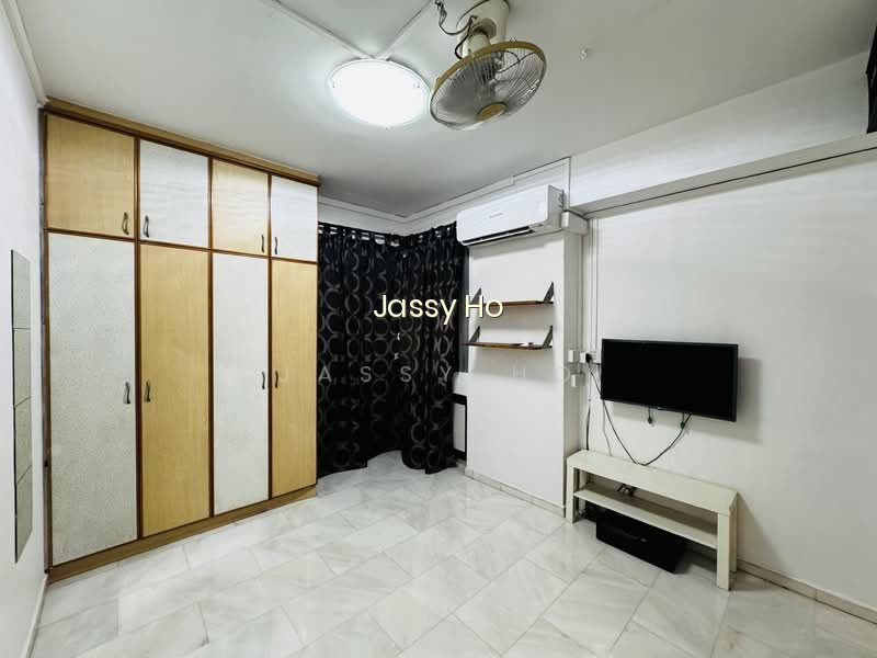 368 WOODLANDS AVENUE 1 image 1 of 7
