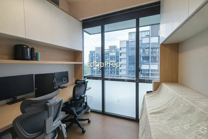 LEEDON GREEN photo 6