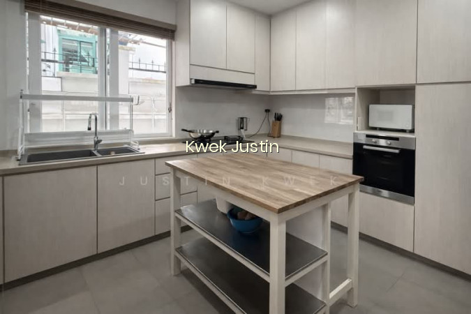 BEGONIA SEMI DETACHED MOVE IN 3 YRS OLD RENOVATION photo 4