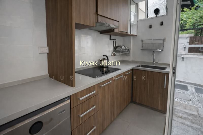 BEGONIA SEMI DETACHED MOVE IN 3 YRS OLD RENOVATION photo 6