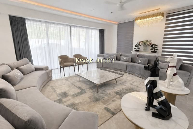R E BU I L T SARACA BUNGALOW WITH LIFT photo 2