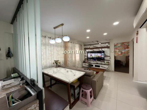 55 STRATHMORE AVENUE photo 4