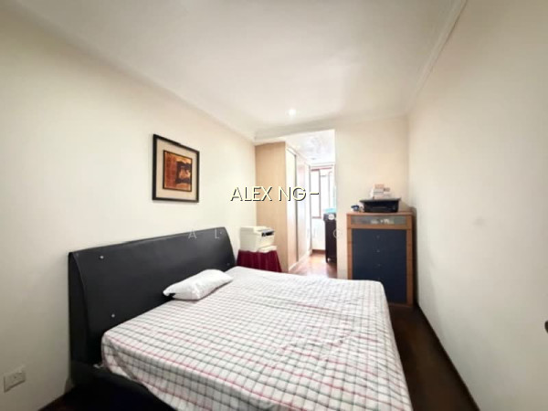 CHEAP! 3STY FH TERRACE, OPEN CONCEPT, AIR WELL, AMENITIES, CONVENIENCE, MRT photo 5