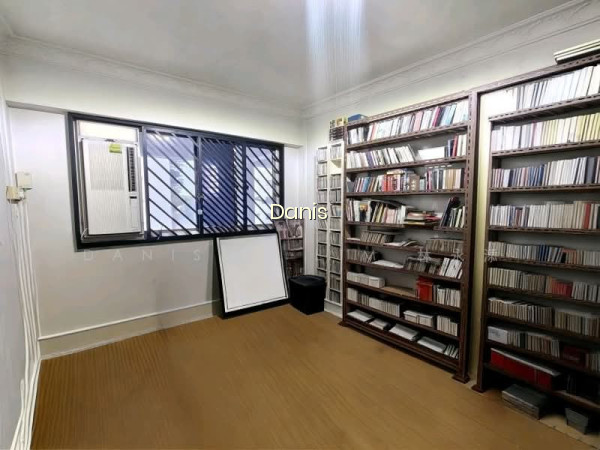 240 LORONG 1 TOA PAYOH photo 6