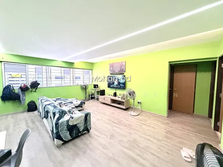 165 Bukit Batok West Avenue 8 image 1 of 9