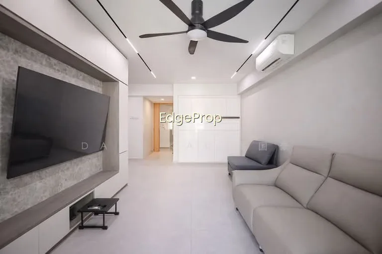 Edelweiss Park Condo image 1 of 10