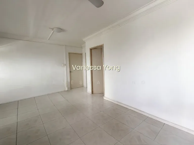 302 Canberra Road image 1 of 9