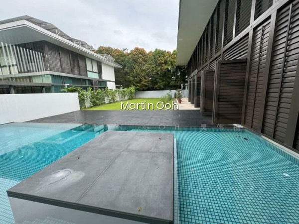 MODERN GCB ?HILLTOP UNBLOCKED VIEWS ?NEAR HENRY PARK!! photo 2