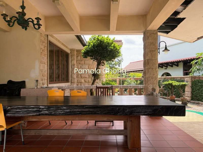 ATTRACTIVE $15XX PSF CHARMING CHESTNUT GCB HIGH CEILINGS（顶级优质洋房) PAM 90228600 image 1 of 10