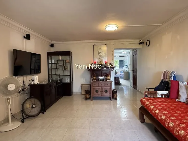 158 Tampines Street 12 image 1 of 10