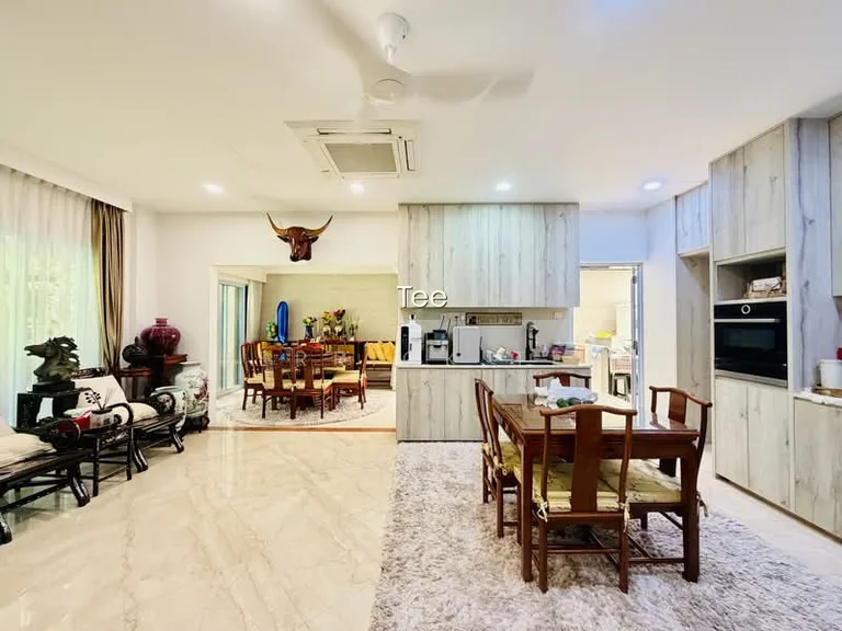 Rare D17 Freehold Corner Terrace 3-Storey Move-In Condition 2MINS to Amenities image 1 of 8