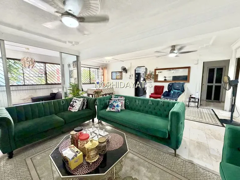 776 Yishun Avenue 2 image 1 of 10