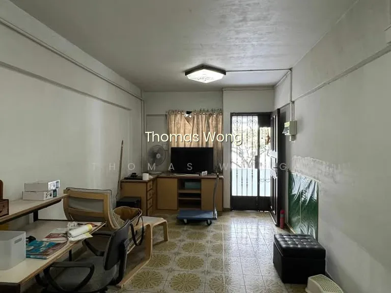 10 Gloucester Road image 1 of 8