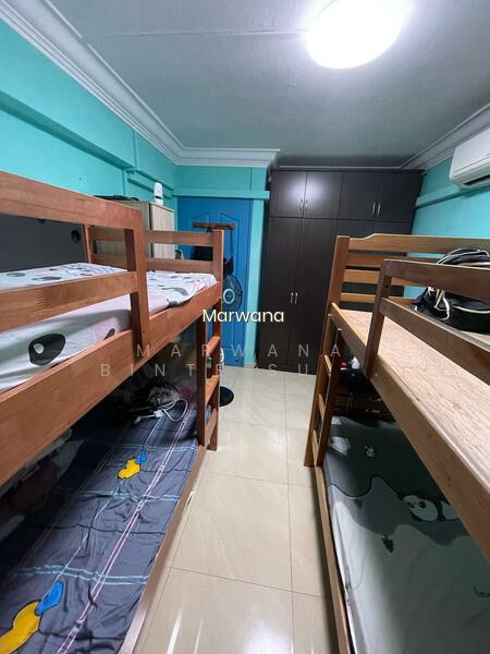 282 YISHUN AVENUE 6 image 1 of 7