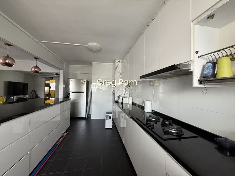 47 LENGKOK BAHRU photo 3