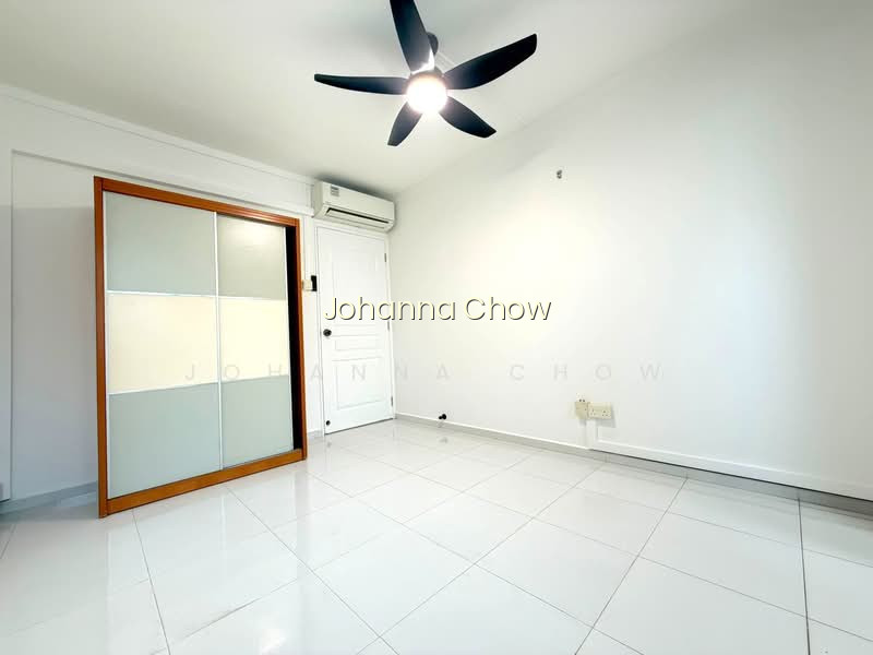 48 TEBAN GARDENS ROAD image 1 of 10