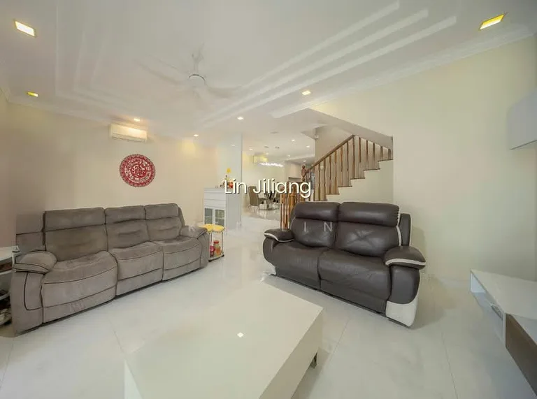 Kovan, Hillside Drive, Highland Road image 1 of 10