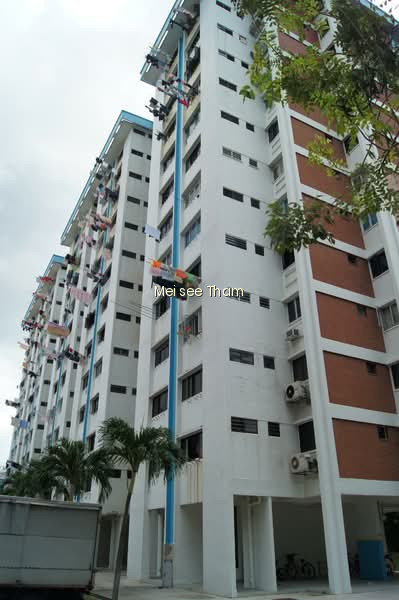 148 SILAT AVENUE photo 6