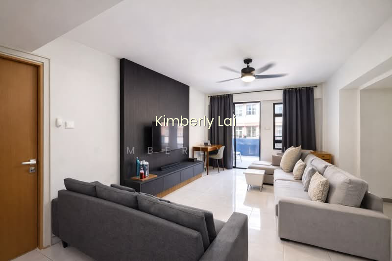 CHEAP 1,324 SQFT 5RM CORNER UNIT WITH MAID'S ROOM. 8 MINS' WALK TO MALL & MRT image 1 of 5