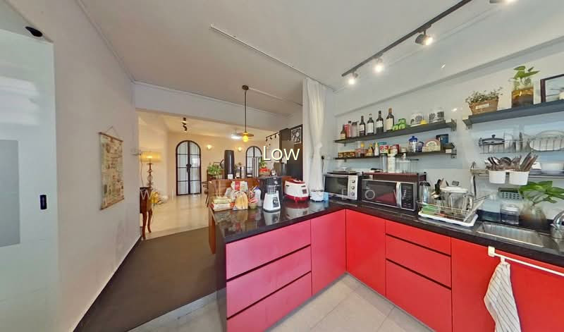 8 JALAN RUMAH TINGGI photo 3