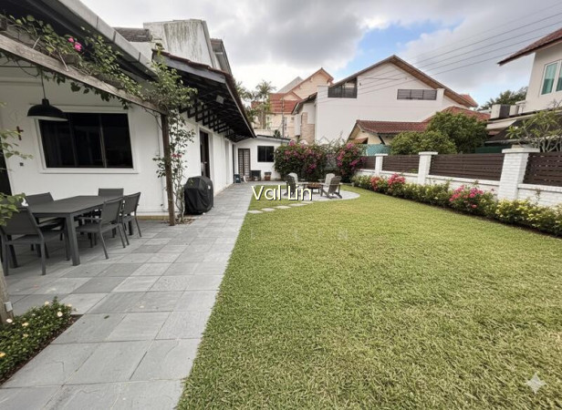UPPER THOMSON CHEAP HUGE CORNER PLOT FREEHOLD NEAR CHIJ ST NICKS ❤️ IDEAL FOR REBUILDING photo 5