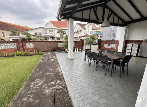 UPPER THOMSON CHEAP HUGE CORNER PLOT FREEHOLD NEAR CHIJ ST NICKS ❤️ IDEAL FOR REBUILDING photo 6