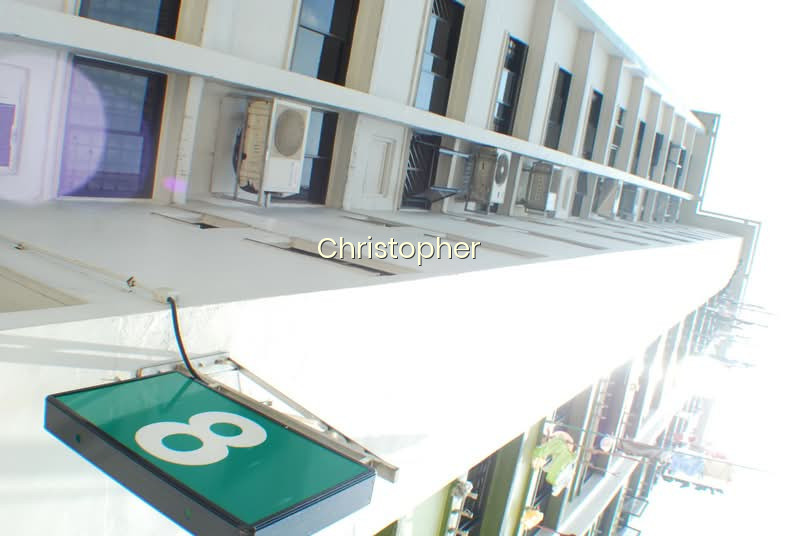8 TECK WHYE AVENUE photo 6