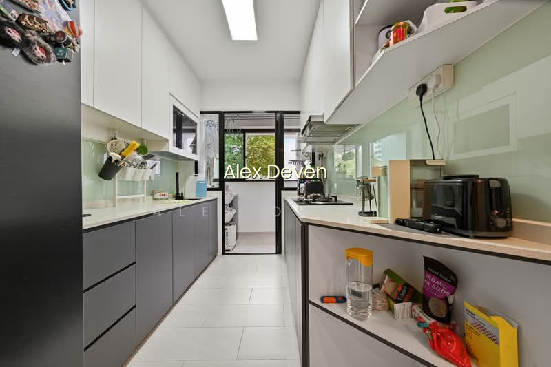 550A SEGAR ROAD photo 5