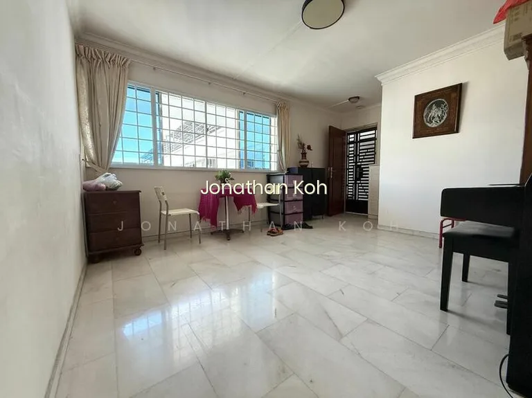 124 Simei Street 1 image 1 of 8