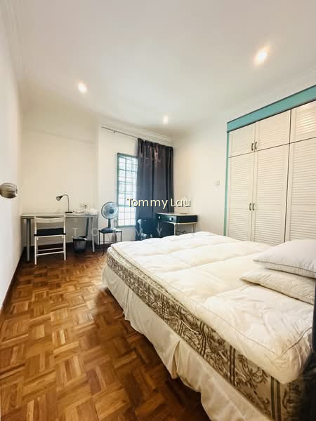 GOLD COAST CONDO photo 6