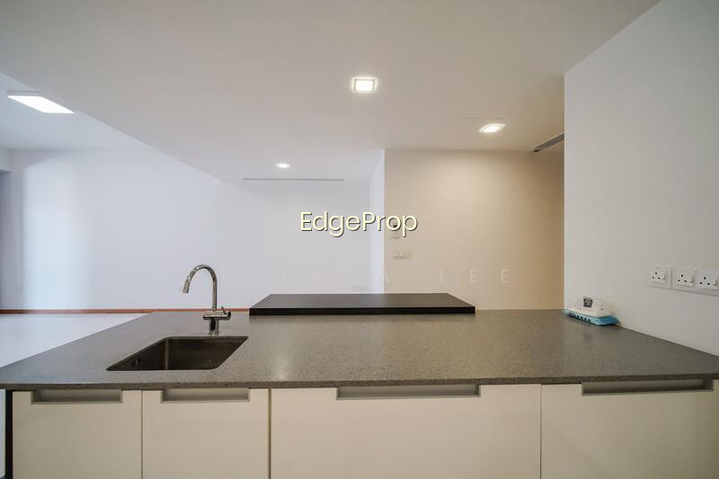 MARINA ONE RESIDENCES photo 5