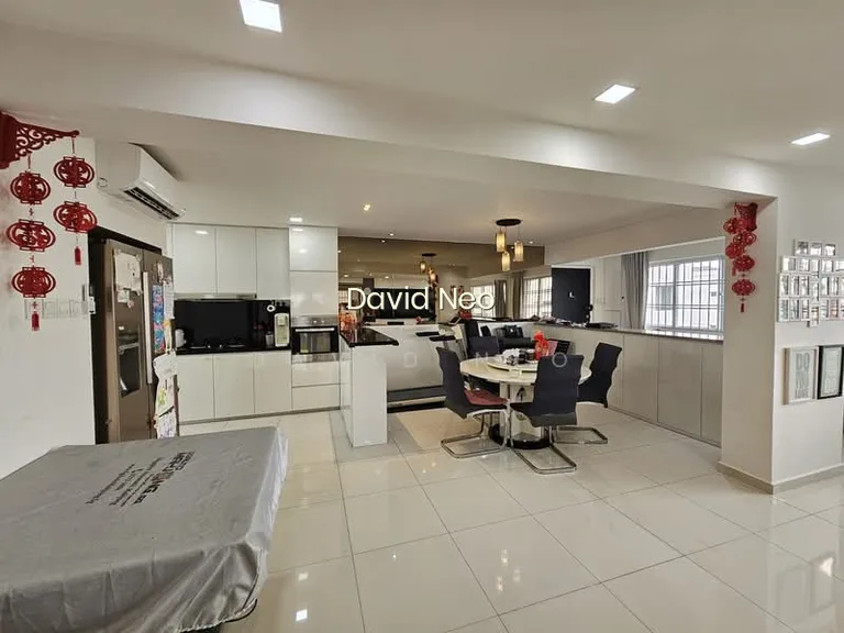 708 Jurong West Street 71 image 1 of 10