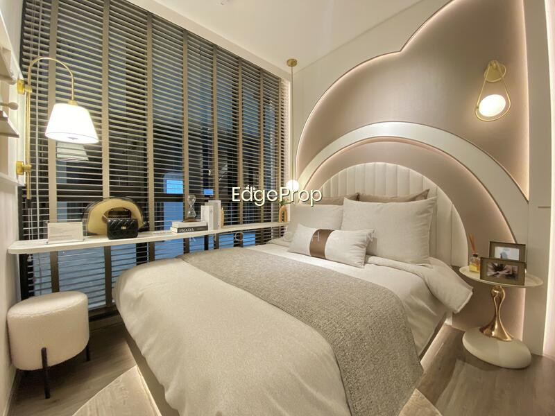 BRAND NEW 4 BEDROOM CONDO BESIDE MRT AT 3 BEDROOM PRICE photo 5
