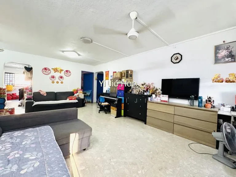 927 Tampines Street 91 image 1 of 10