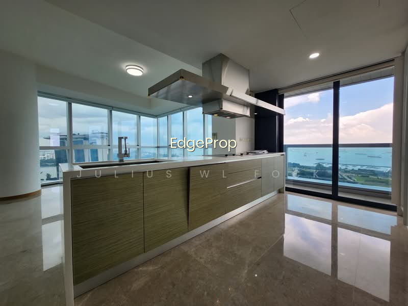 MARINA BAY RESIDENCES photo 5