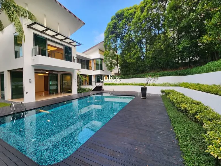 Finest Good Class Bungalow GCB Holland Vicinity image 1 of 10
