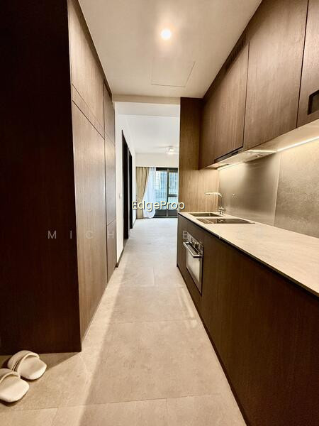MIDTOWN MODERN photo 2