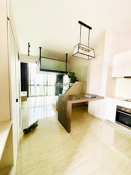 STRATUM photo 5