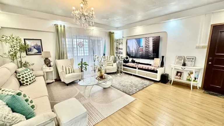 309 Jurong East Street 32 image 1 of 10