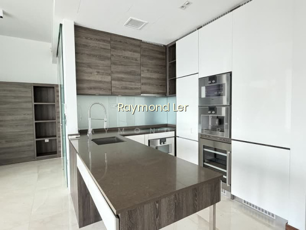THE SCOTTS TOWER photo 2