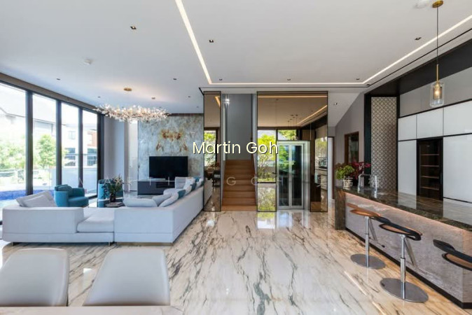 BARTLEY BUNGALOW ?MODERN WITH LIFT & POOL ?MOVE-IN READY!! photo 4