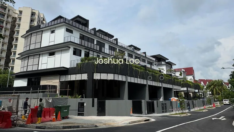 LANDED7772@ Pasir Ris Brand New Terrace image 1 of 9