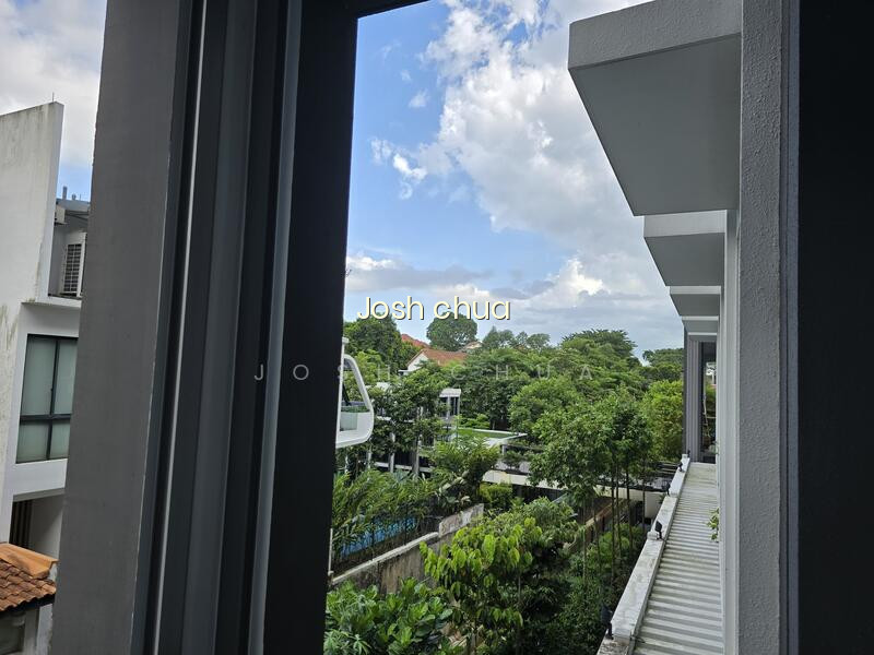 Mayfair Gardens photo 4