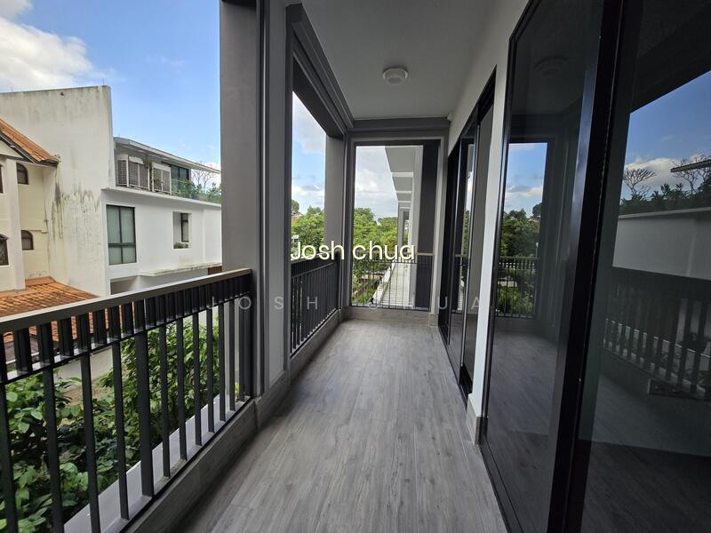 Mayfair Gardens photo 5