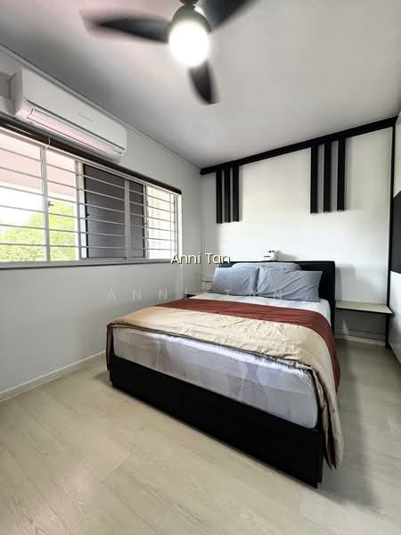 124 TAMPINES STREET 11 image 1 of 10