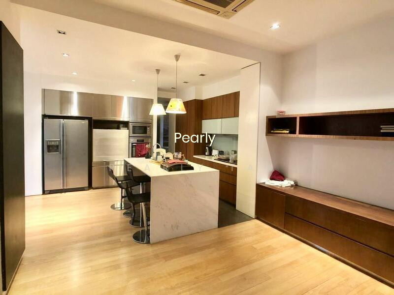72 GRANGE photo 2