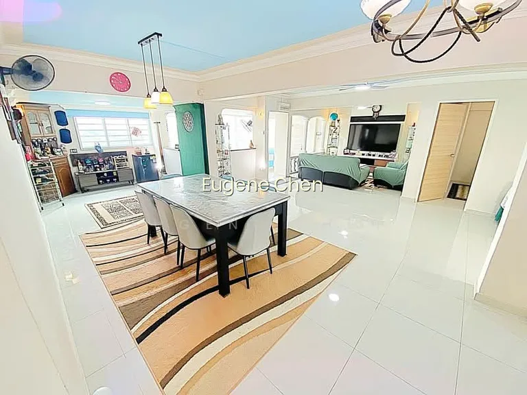 204 Marsiling Drive image 1 of 10
