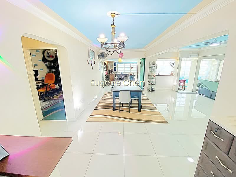 204 MARSILING DRIVE photo 5