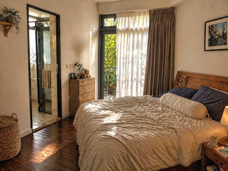 ADAM PARK CONDOMINIUM photo 3